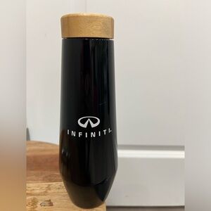 Infiniti insulated black bottle